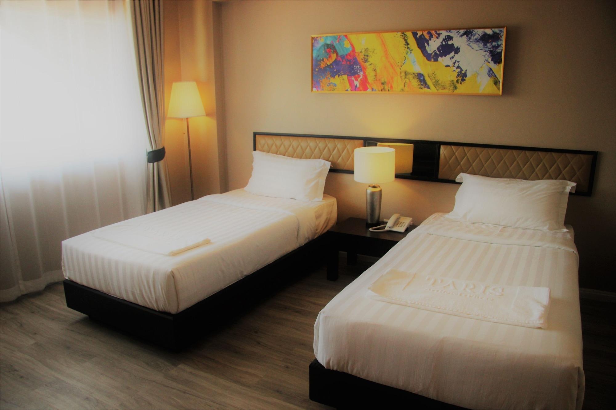 Taris Art Hotel Phrae Exterior foto