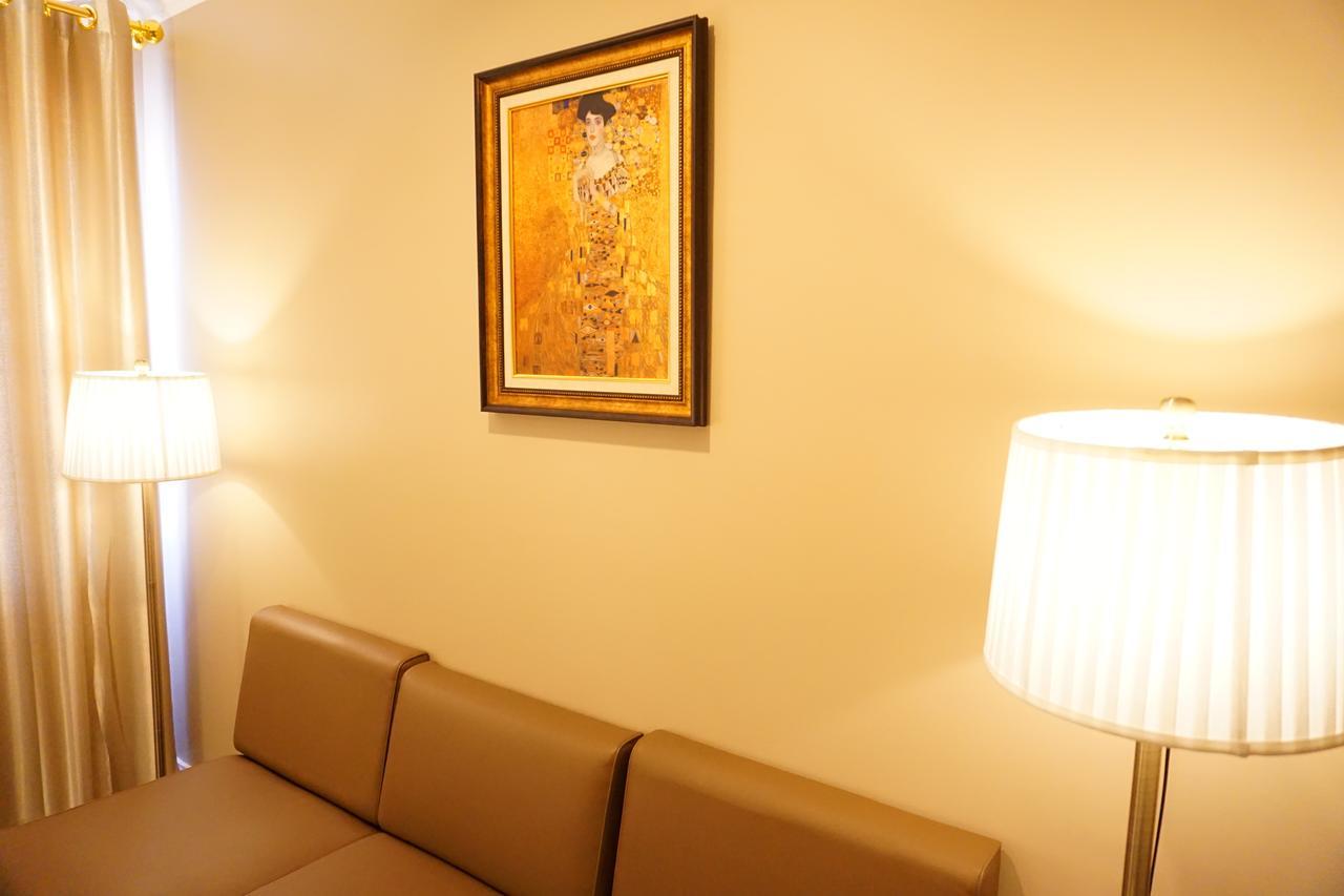 Taris Art Hotel Phrae Exterior foto